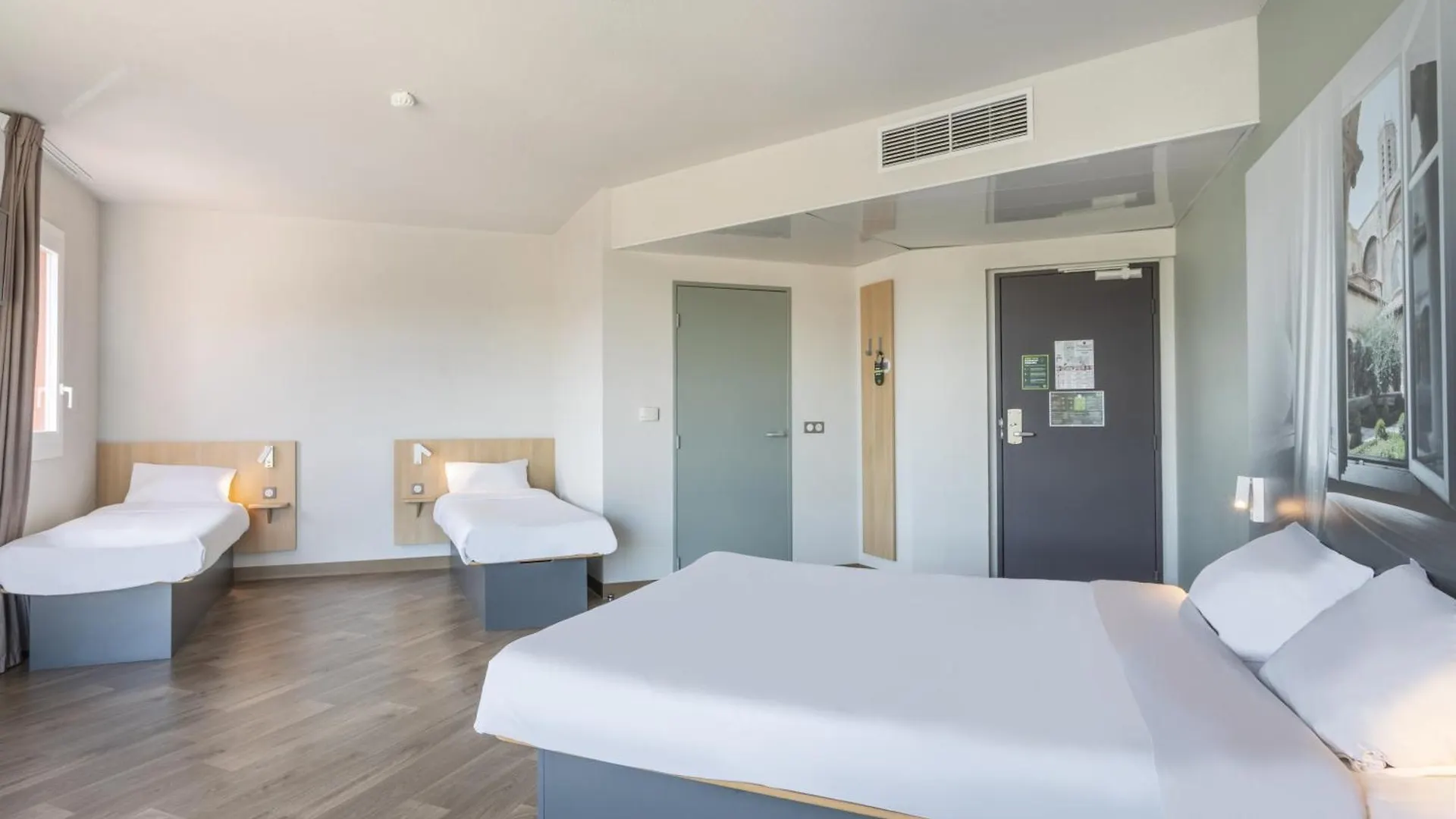 B&B HOTEL Aix en Provence Venelles 2*,