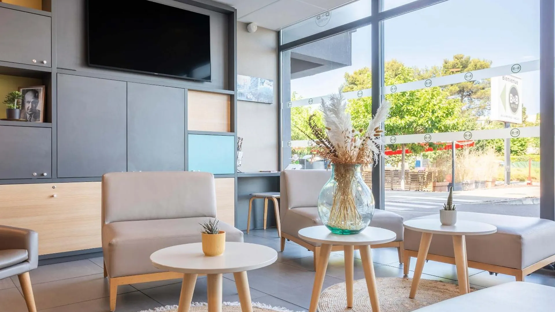 B&B HOTEL Aix en Provence Venelles