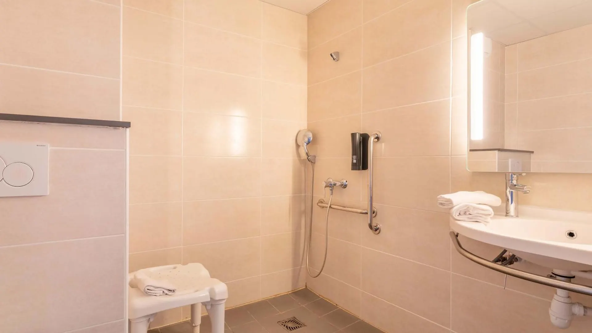 B&B HOTEL Aix en Provence Venelles