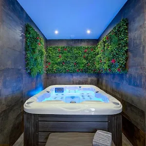 Jacuzzi, 3 Min, Nice